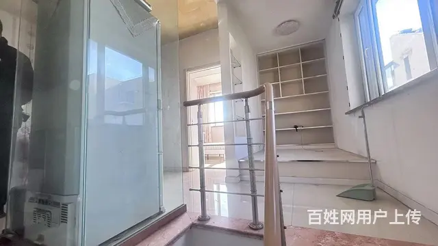 H东城巴塞罗那 一楼带院子 精装修 屋里特别干净(部分家电不 - 图片 2