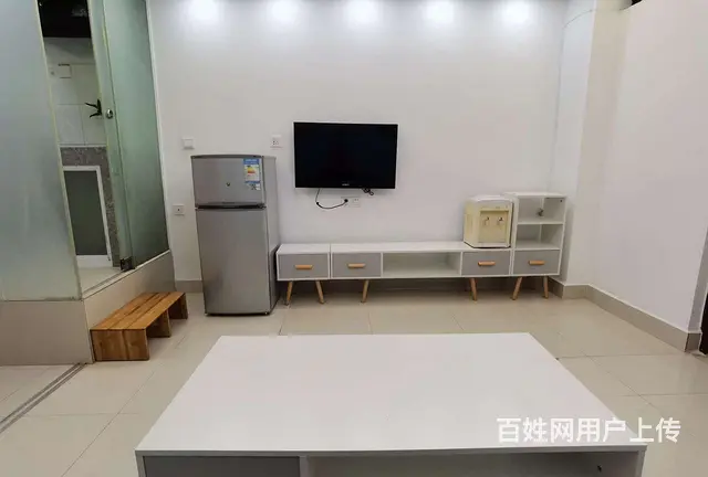 拱北关口龙城大厦电梯精装一房一厅出租，租价2000。近关口 - 图片 3