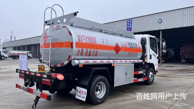 危险品解放5吨可零售加油车一台多少钱 - 图片 11