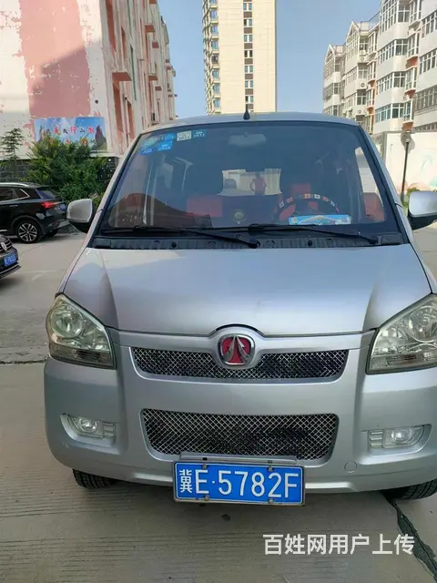 8座面包车 - 图片