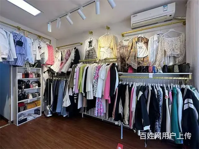 【同城搜铺网免费找店】育才路40平女装店转让 - 图片 4