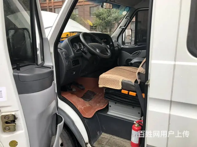 依维柯中顶短轴6座包过户支持分期付款首付2万 - 图片 6