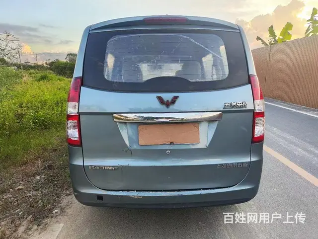 五菱宏光7座面包车 - 图片 6