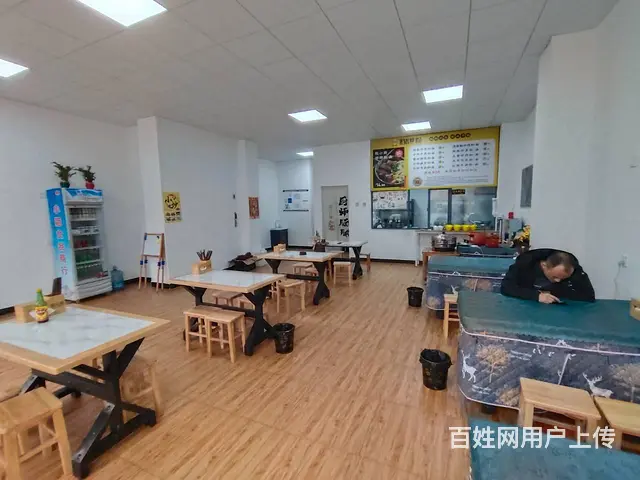 （老板本人）大型成熟小区全新精装修临街餐馆粉店优价转6008 - 图片 2