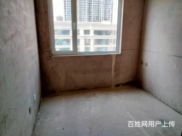 凤栖台洋房146平  四室 带车位  138万  可议 - 图片 1