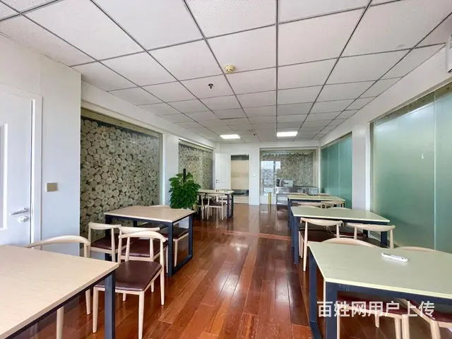 真房实拍 整层出售可分割 双面采光可占过道 公摊小可自用 - 图片 4