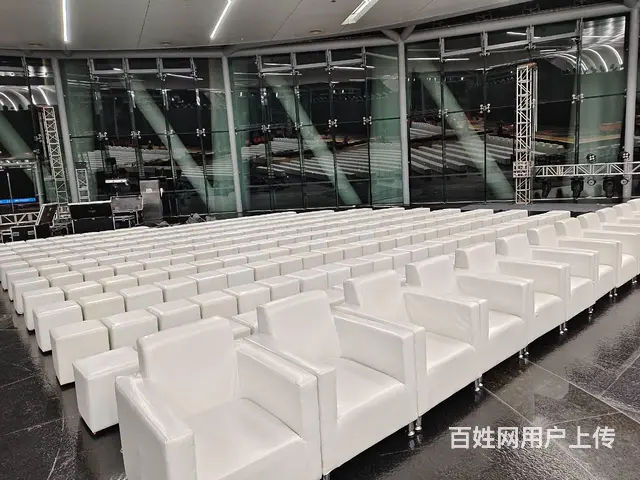 广州单人沙发租赁，白色沙发出租 - 图片 1
