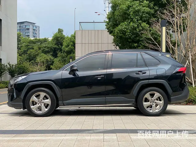 丰田RAV4 2020款 RAV4荣放 2.0 无级 两驱风 - 图片 2
