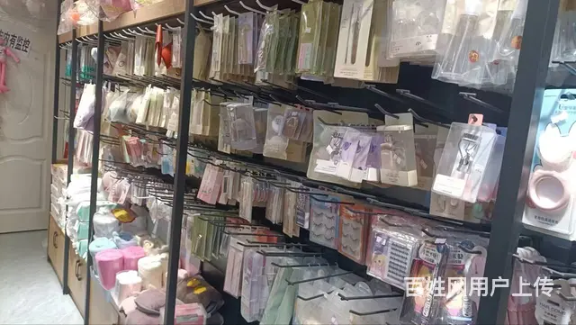 C9182位于阜康市公园六号商业街临街店面转让 - 图片 3