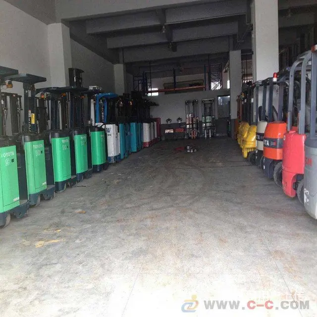 二手3吨侧移夹抱转让、卡斯卡特钢管夹抱5吨杭州叉车 - 图片 3