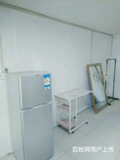 梁苑小区 普通住宅1厅 简单装修 - 图片 1