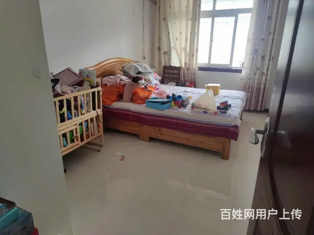 盛世豪庭电梯5楼 98万可议 大三室带车库可贷款 - 图片 2