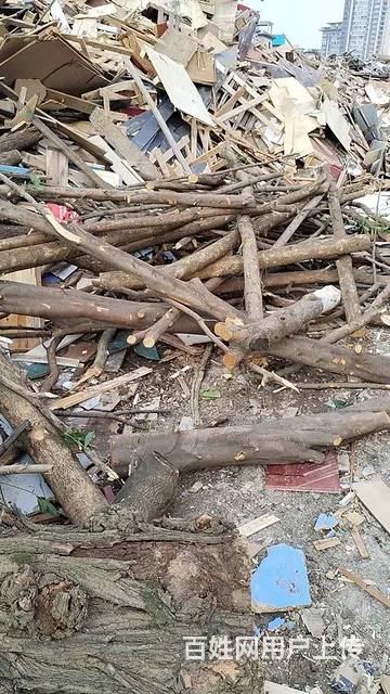 成都市上门清理废旧家具木头垃圾工人搬运拉走扔掉 - 图片