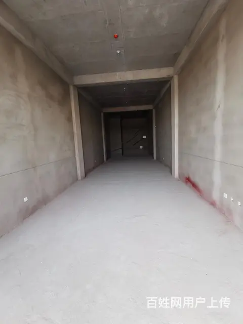 万科翡翠公园88平学区门市出租 - 图片 1