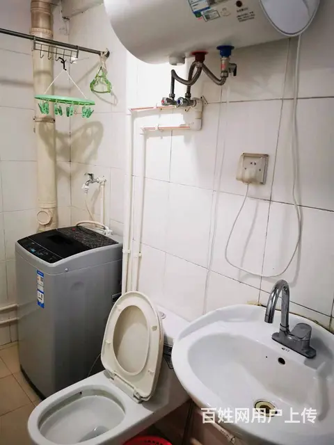 三合家园5楼45平1室1厅中装双床冰箱洗衣机热水器空调季交1 - 图片 1