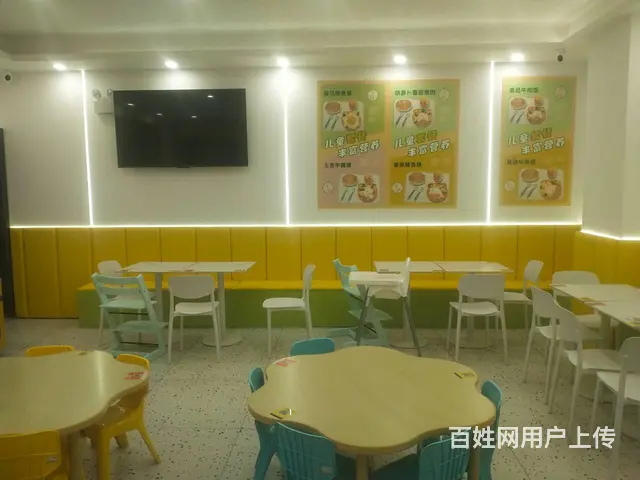 （51旺铺推荐）琼山高登西路高兴里72平餐饮店转让 - 图片 1