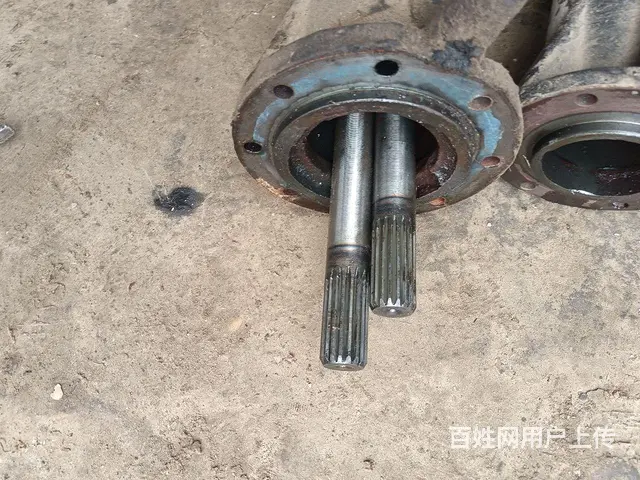 迪尔484前前桥半轴筒加半轴 - 图片 3