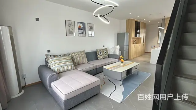 华美复式公寓出租 - 图片 1