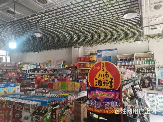 阳光新城大门口营业中的生鲜便民超市急转 - 图片 1