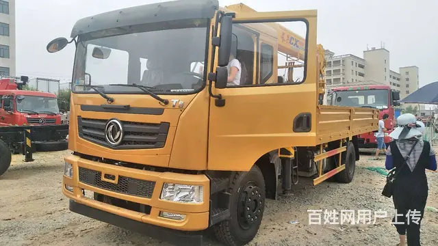 东风新款徐工10吨中操作随车吊带伸缩货厢厂家直销 - 图片 1
