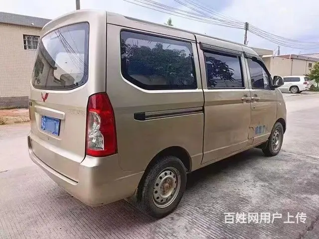 14年五菱荣光V面包车 - 图片 4