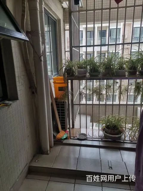 出租红牌楼红城小区三室厅一厕精装房 - 图片 8