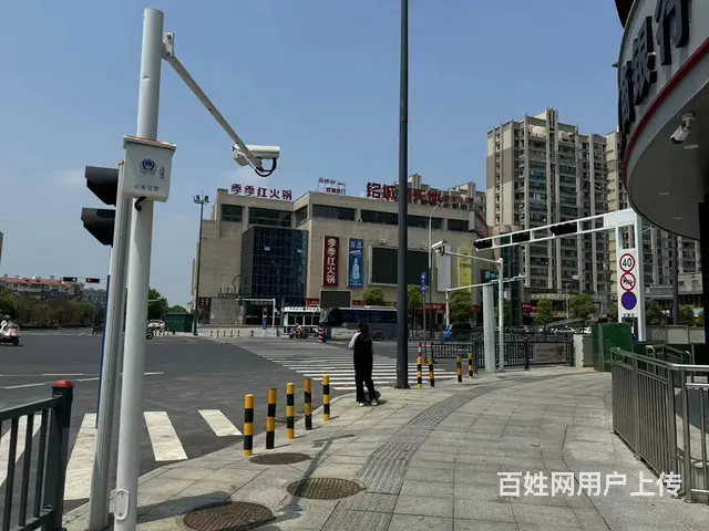 靠近学校和银行 客流量大 租金低 生意好做 - 图片 2