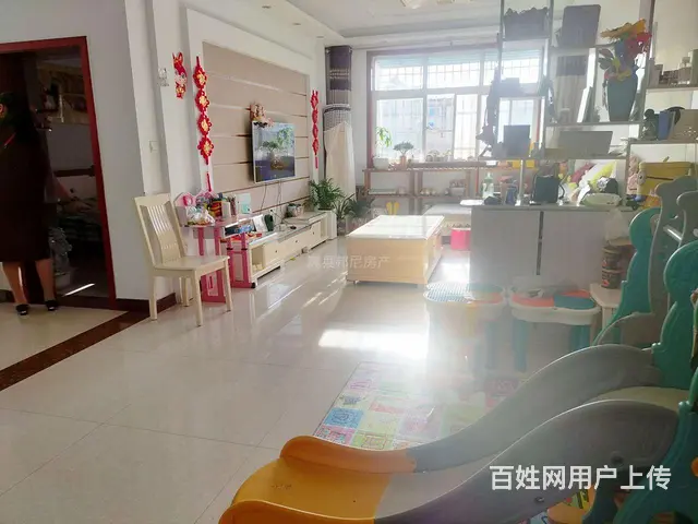 贝贝量贩隔壁 - 图片 3