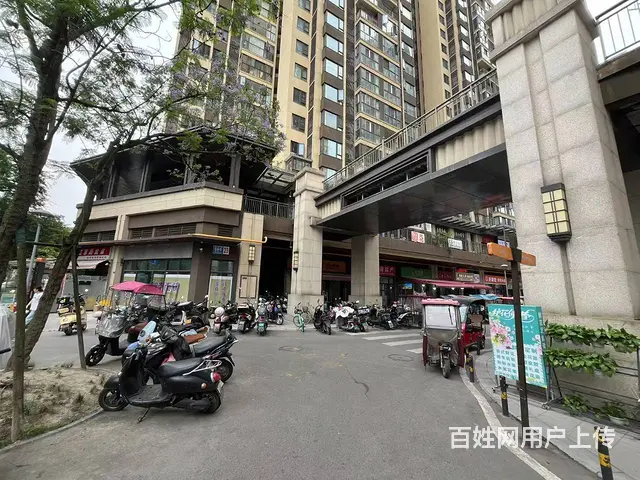S郫都龙湖天街内底商小吃店转让！（也可空转 - 图片 2