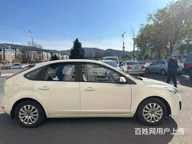 福特 福克斯 2013款 经典福克斯-两厢 1.8 手自一体 - 图片 3