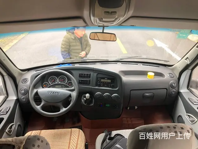 依维柯中顶短轴6座包过户支持分期付款首付2万 - 图片 4