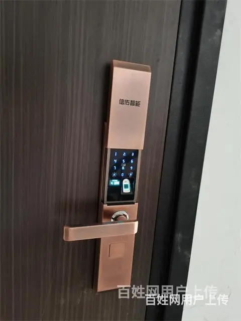 济南重汽翡翠雅郡附近换锁芯，万帮开锁专业技能强 - 图片 1