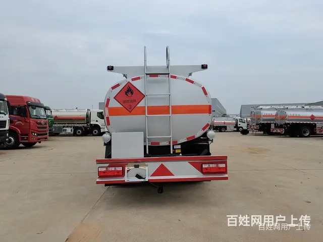 国五东风8方油罐车车要多少钱 - 图片 3
