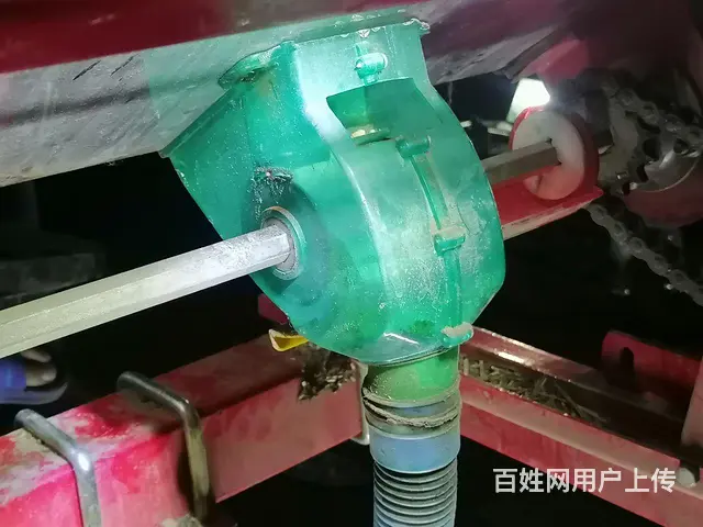 双印玉米播种机4行 - 图片 1