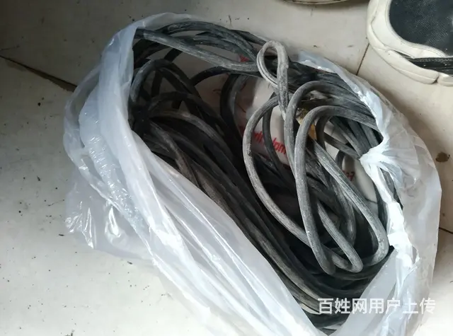 【搞定了！】便宜出售一条电缆线和一个手磨机要的老板联系电话 - 图片 1