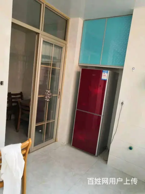 个人出租住房，市中心，民主路小学隔壁 - 图片 2