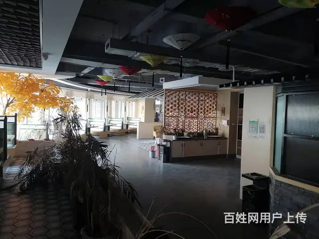 市中心900平临街旺铺出租 可租可转 周边配套成熟 - 图片 3