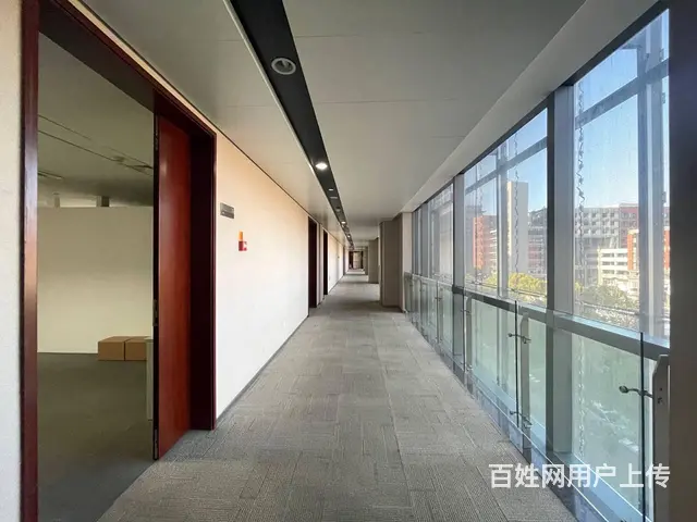 浙商财富中心办公室出租，优美水景大片广场 - 图片 1