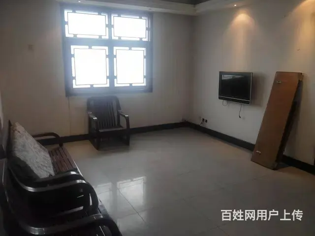 贸易广场 花卉南红楼 普通住宅 中等装修 - 图片 1