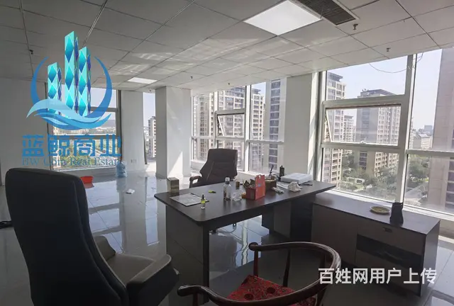万达旁香榭大厦230平纯办公出租 - 图片 1