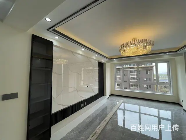 光大领仕馆，车库上5楼带阁楼，楼下通厅，独立餐厅，楼上60平 - 图片 2