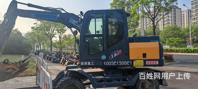 24年新源b75，1700多小时 - 图片 1