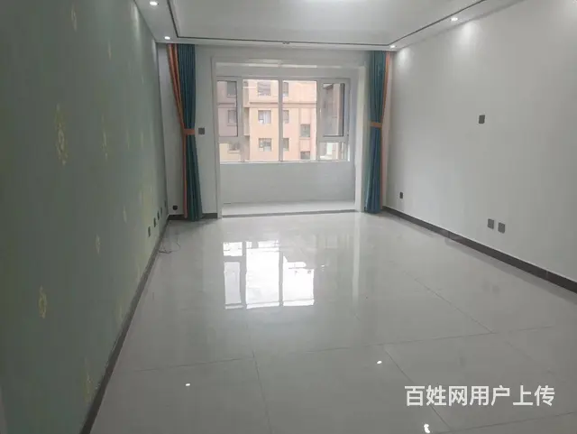 皇庭港湾精装未住，三室两厅电梯房包过户 - 图片 1