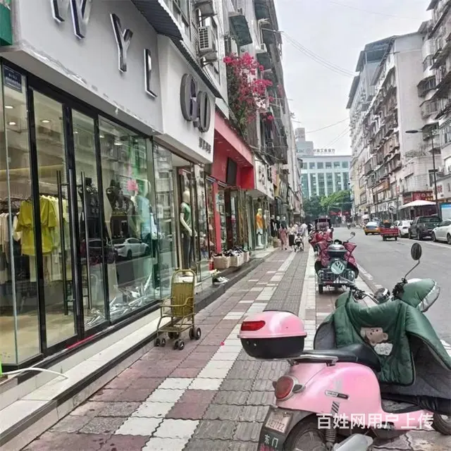 （同城搜铺网）晶鑫街48平盈利中服装店转让 - 图片 3