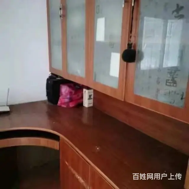 广场旁，4房2厅2卫，楼层4楼 - 图片 2