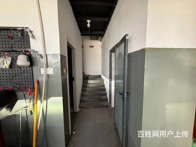 （及 致）周边厂房环绕的4间门面汽修美容店转让！接手就可营业 - 图片 8