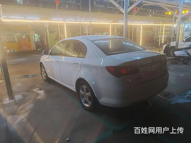 荣威350 2013款 350S 1.5 手动 讯驰版 - 图片 2