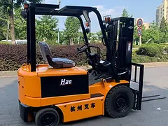厂家直销1.5吨电动叉车，2吨电动叉车3吨合力叉车