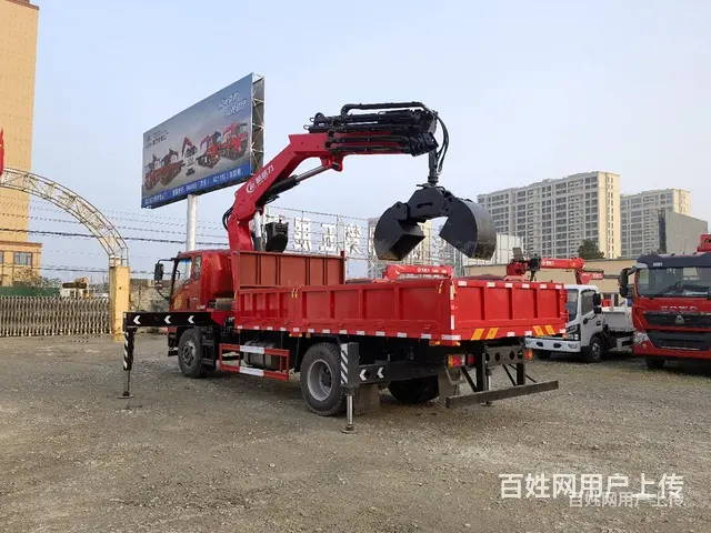 重汽豪曼6-8吨折臂随车吊 手续齐全 - 图片 4
