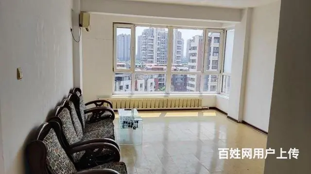 高湾御龙湾小区南北电梯三室两厅 - 图片 1